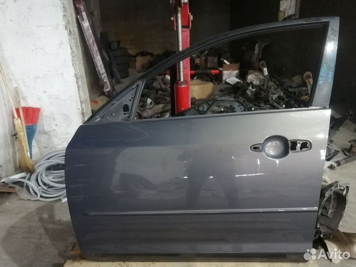 Дверь передняя левая Mazda 3 BK хэтчбек
