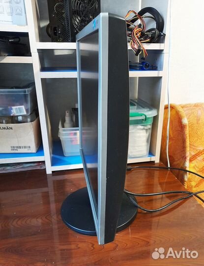 Монитор Samsung SyncMaster 943N, 19