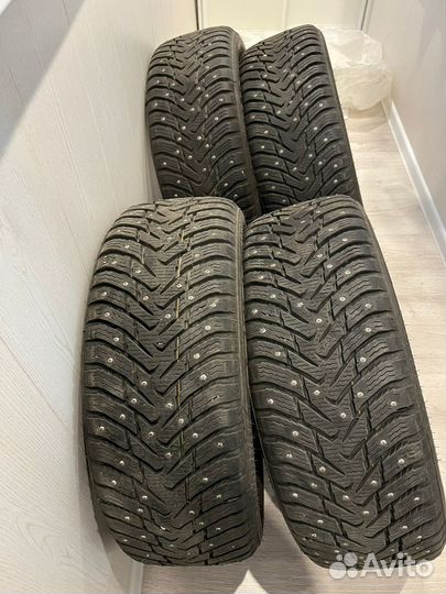 Nokian Tyres Hakkapeliitta 8 SUV 235/50 R19 103T