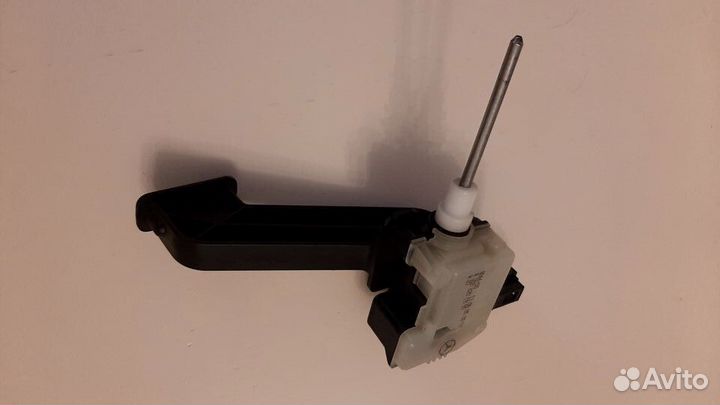 Замок лючка бензобака Mercedes W211