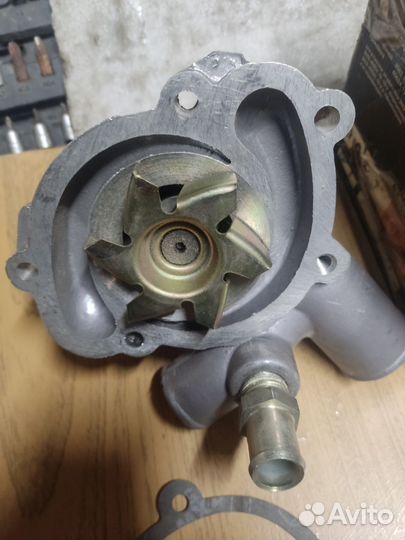 Водяная помпа змз 406
