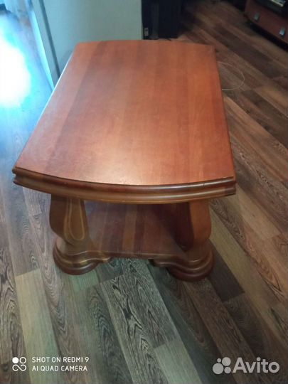 Журнальный столик из массива дерева