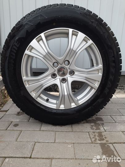 Bridgestone Blizzak DM-V2 225/65 R17 101Q