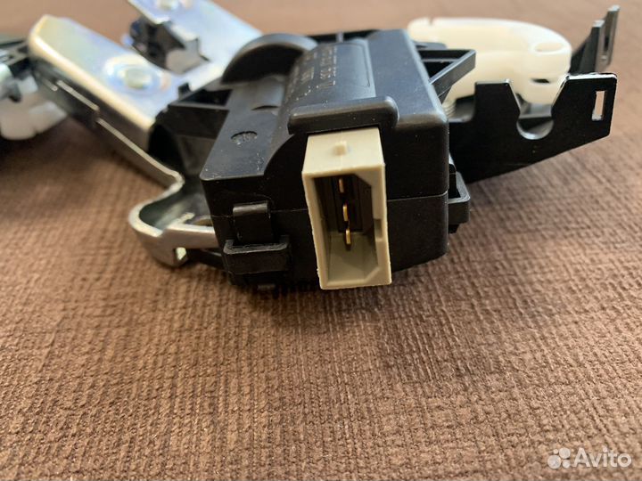 Замок багажника Audi, Volkswagen