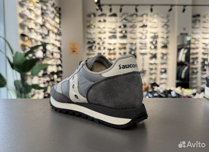 Кроссовки Saucony в ТЦ Мега Молл