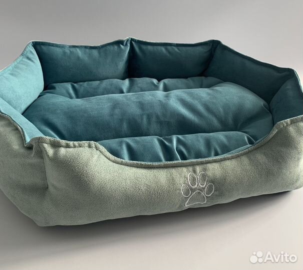 Лежанки для собак и кошек / Именные лежанки