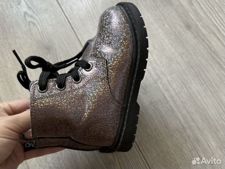 Ботинки для девочки 22р