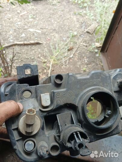 Фары на renault logan 1