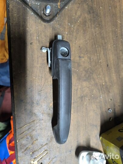 Ручка двери Шевроле нива