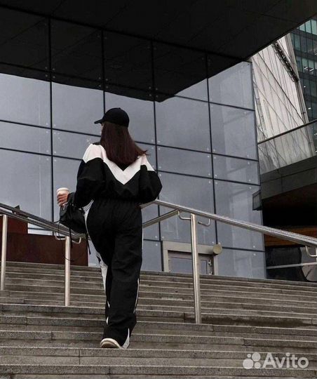 Костюм двойка с широкими штанами