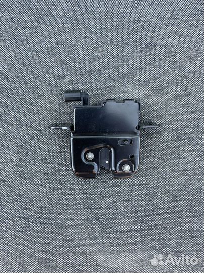 Замок багажника renault logan 2