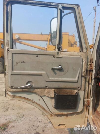 Дверь на Камаз