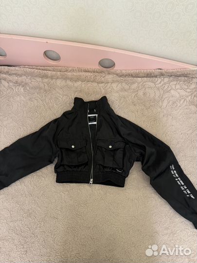 Куртка бомбер bershka