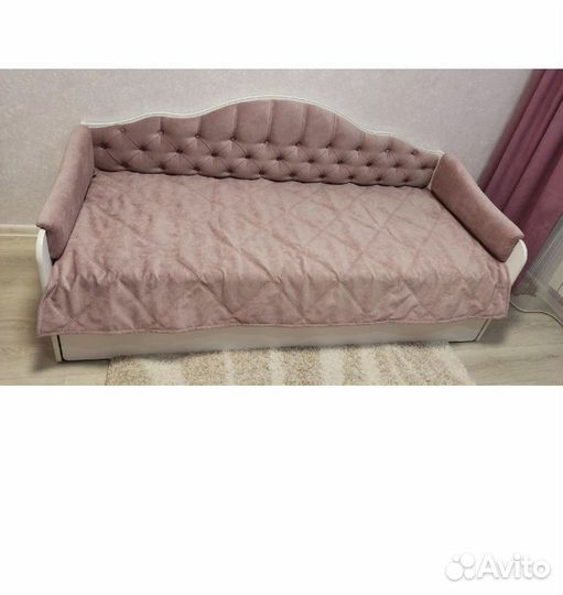 Двухъярусная выдвижная кровать с мягкой спинкой