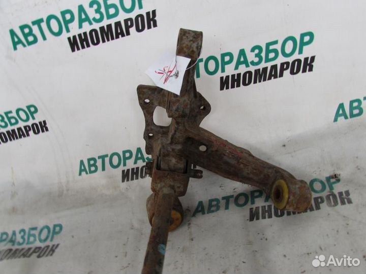 Кулак поворотный задний правый для Lexus ES 300 1