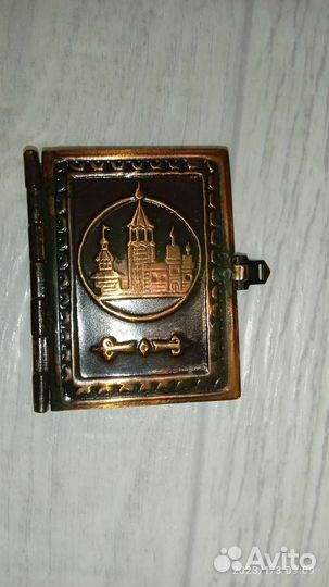 Металлическая Книжка сувенир 1988 года