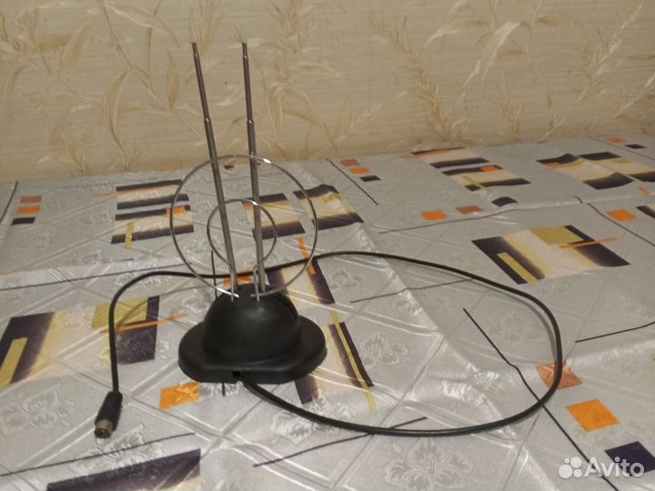 Антенна для тв комнатная