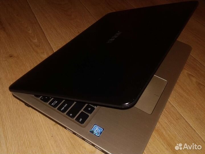 Ноутбук asus D540M