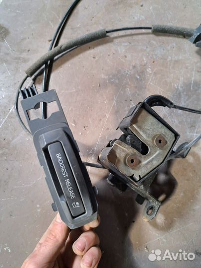 Ручка замок заднего дивана Volvo S80