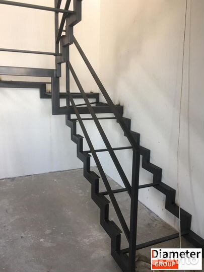 Изготовление Г образной лестницы на крышу