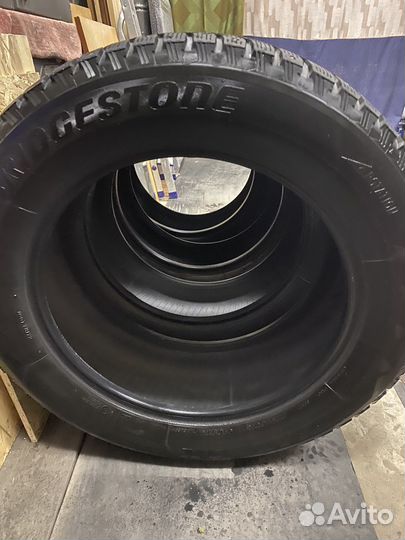 Bridgestone Blizzak Spike-01 225/60 R17 109