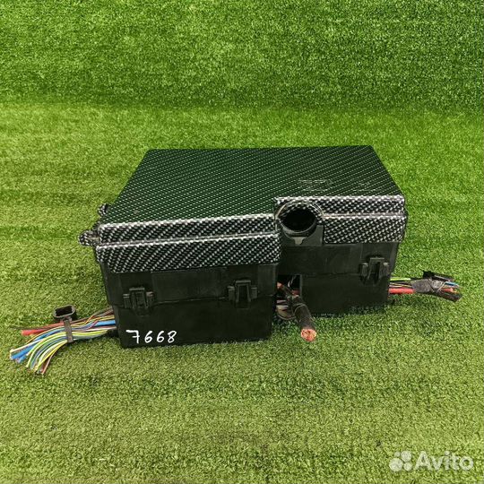 Блок реле и предохранителей передний Ford Focus 2