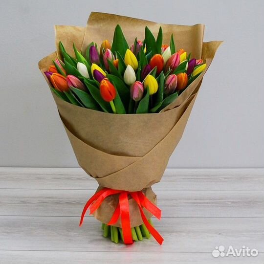 Букет из разноцветных сортовых тюльпанов 151 шт