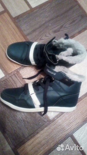 Кроссовки зимние