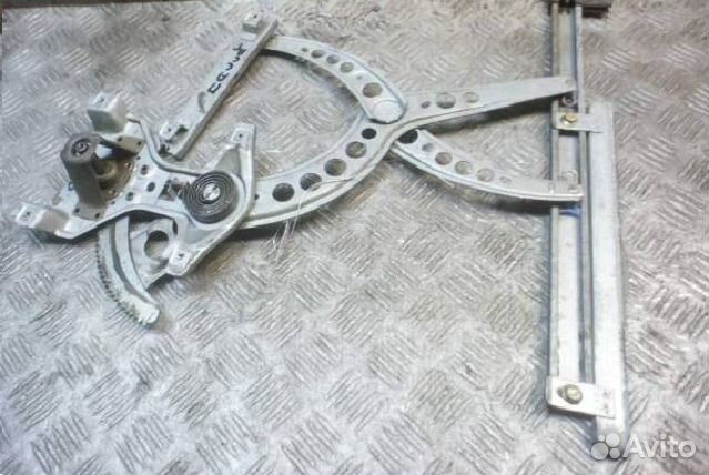 B3,B4 Стеклоподъемник механический передний левый