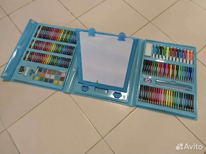Детский набор для творчества с мольбертом