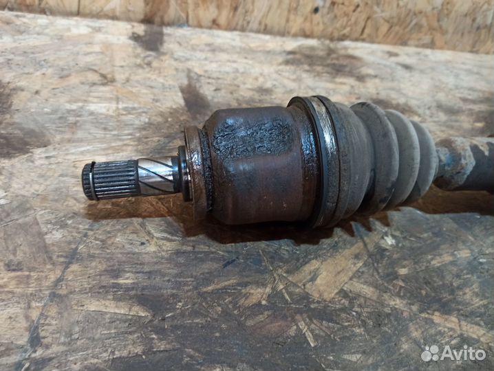 Привод правый Nissan Almera N15