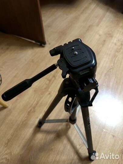 Штатив для фотоаппарата