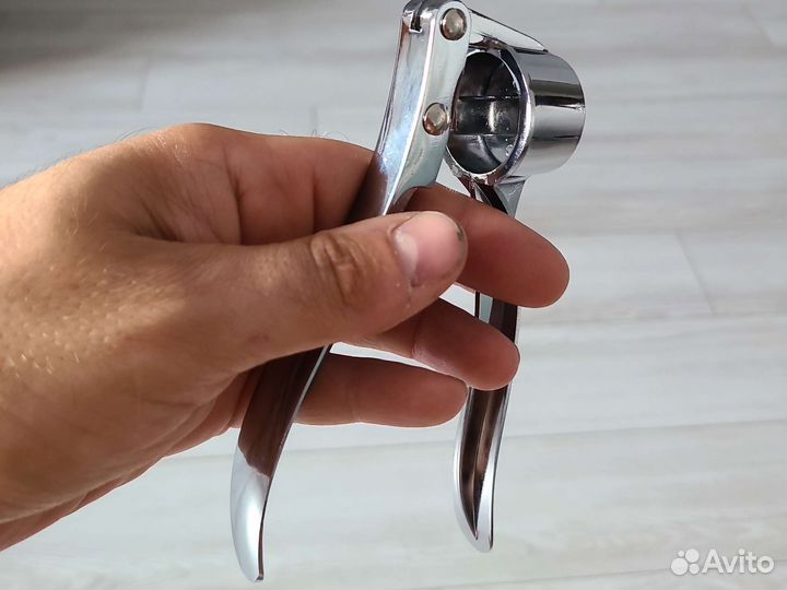 Чеснодавка новая