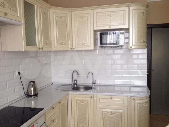 2-к. квартира, 63 м², 4/9 эт.