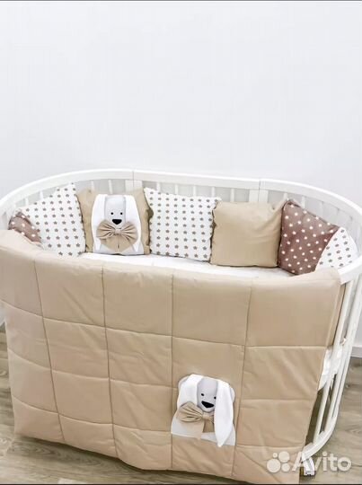 Бортики в детскую кроватку+одеяло+4 простыни новый