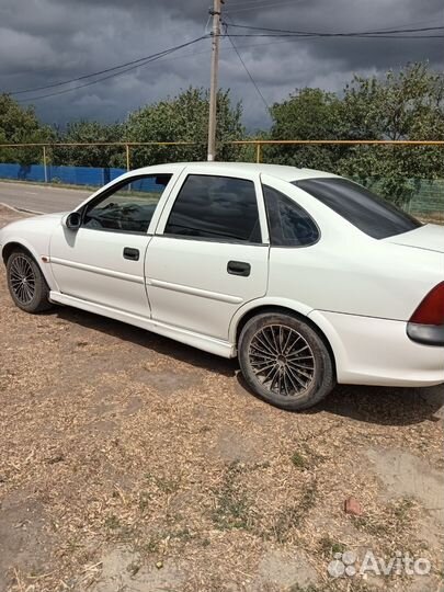 Opel Vectra 1.6 AT, 1999, 216 834 км