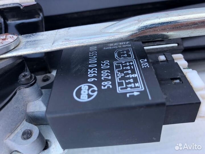 Infiniti M/Q70 Y51 шторка солнцезащитная