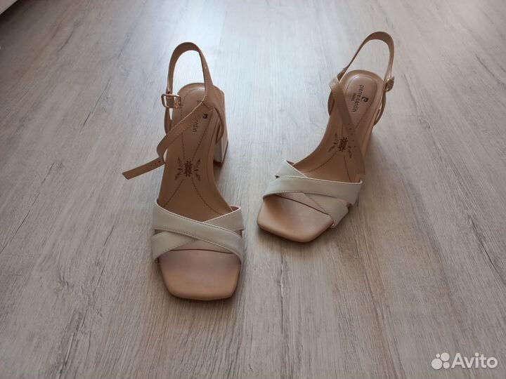 Босоножки женские 39 размер