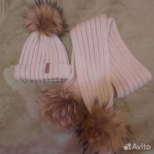 Шапка и шарфик для маленькой модницы