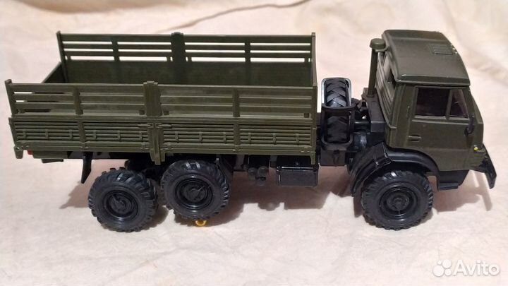 Обменяю масштабную модель камаз 4310