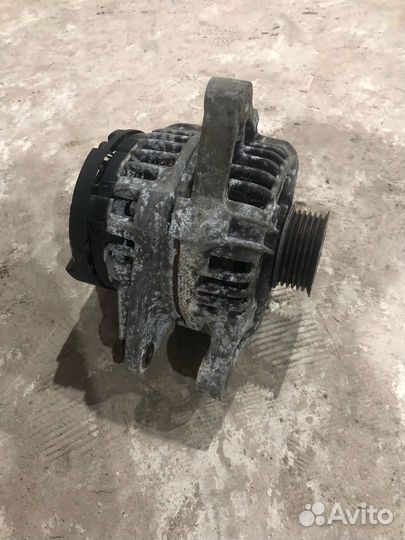 Генератор Toyota Avensis, Corolla, Auris. 01243250