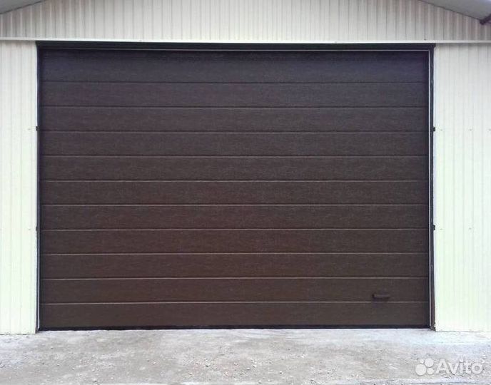 Секционные ворота