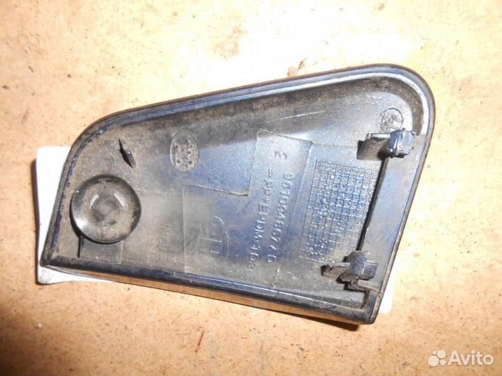 Молдинг переднего правого крыла Citroen Xantia