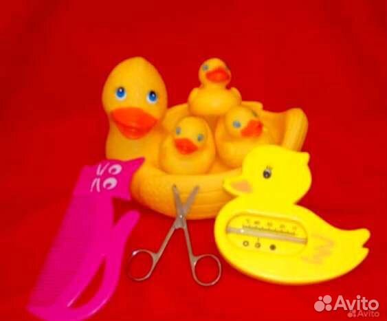 Набор уточки, ножницы, расчёска, градусник