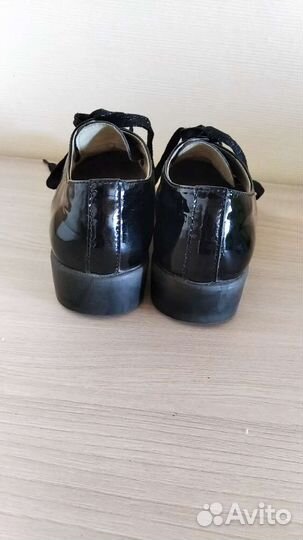 Туфли для девочки 34размер