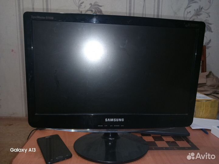 Монитор Samsung