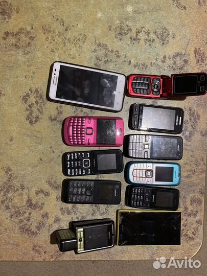 Мобильные телефоны на запчасти