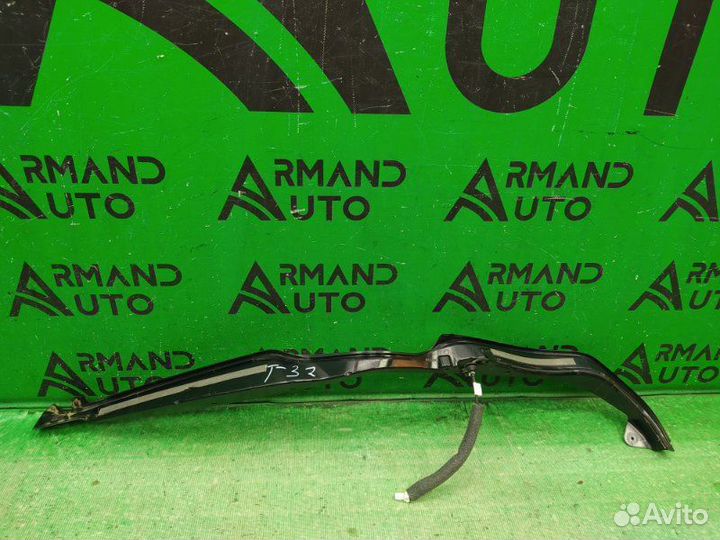 Датчик положения двери багажника правый Nissan