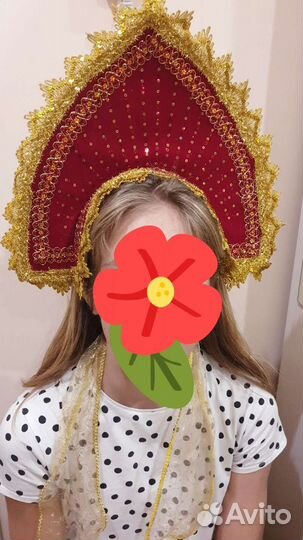 Кокошник красный с золотым