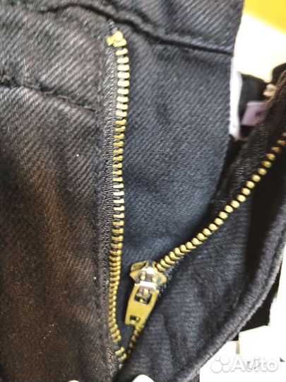 Шорты Bershka 32(eur).Новые с биркой.Брак